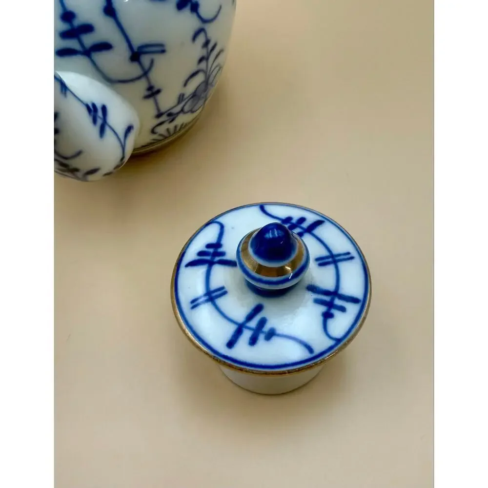 Vintage Thomas Bavaria Germany Blue Onion Porcelain Teapot 4.5” Spout Chip
